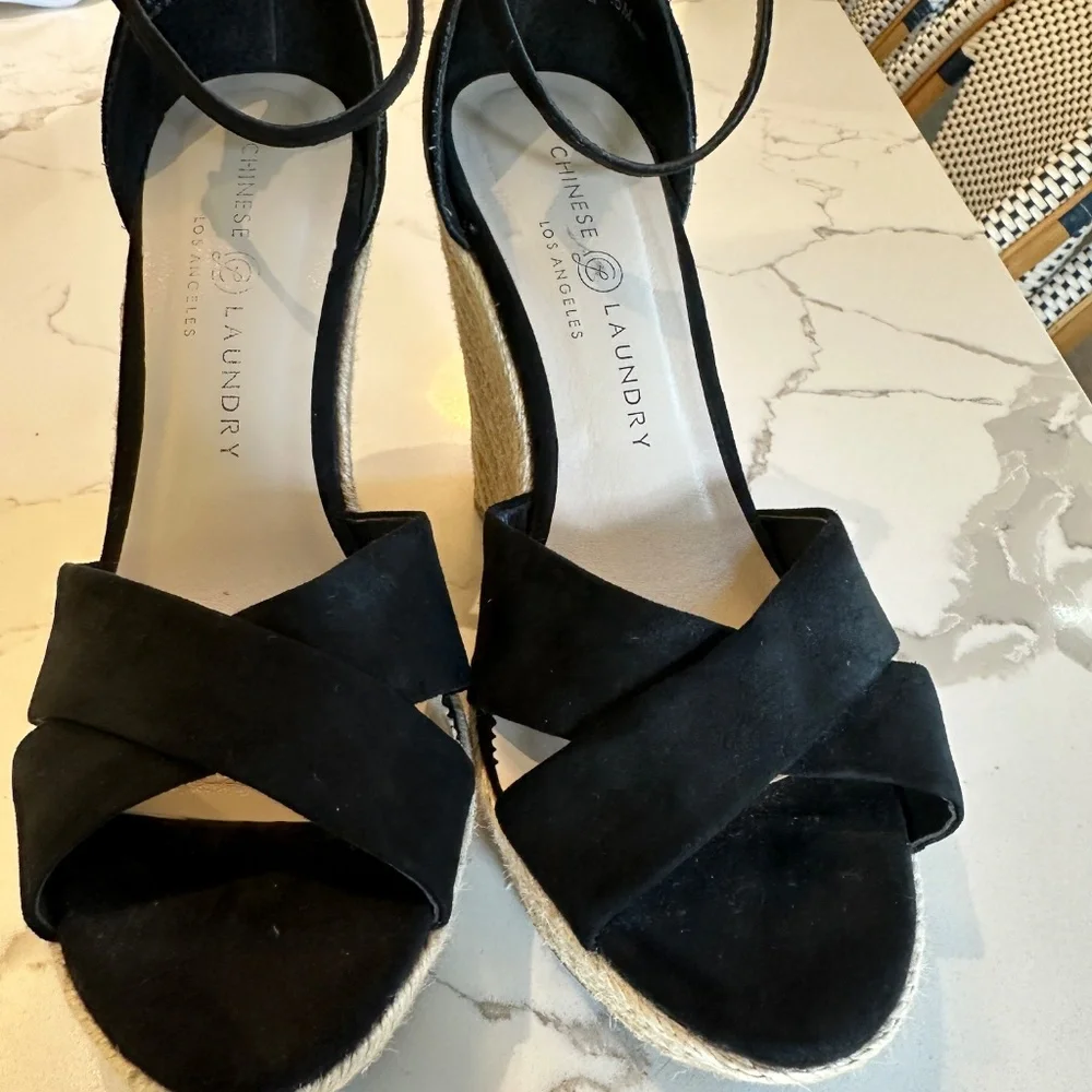 Chinese Laundry Black Wedges Women‎ size 8